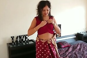 Indian red saree Bhabhi caught obeying