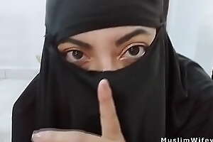 MILF Muslim Arab Step Mom Crude Rides Anal Sex toy And Squirts In Black Niqab Hijab On Cam