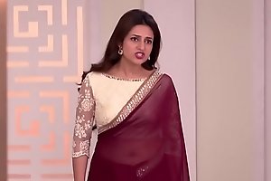 Chubby TV Aunty Divyanka Tripathi aka Ishita Beautiful Umbilicus in Transparent Sari