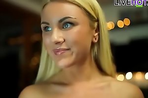 LIVEHOT.CAM - iamonly18nows Cam Front
