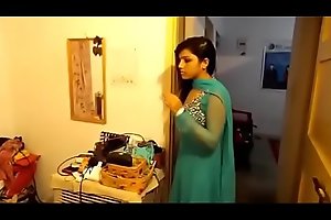 Hot desi girl with chunky boobs at hotel