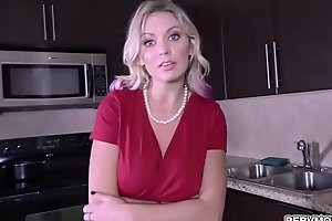 Stepmom Kenzie Taylor begs all over
