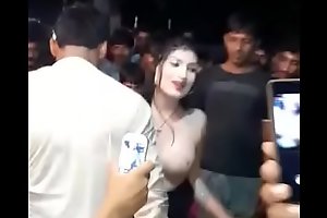 Sexy Dance Mujra concerning public